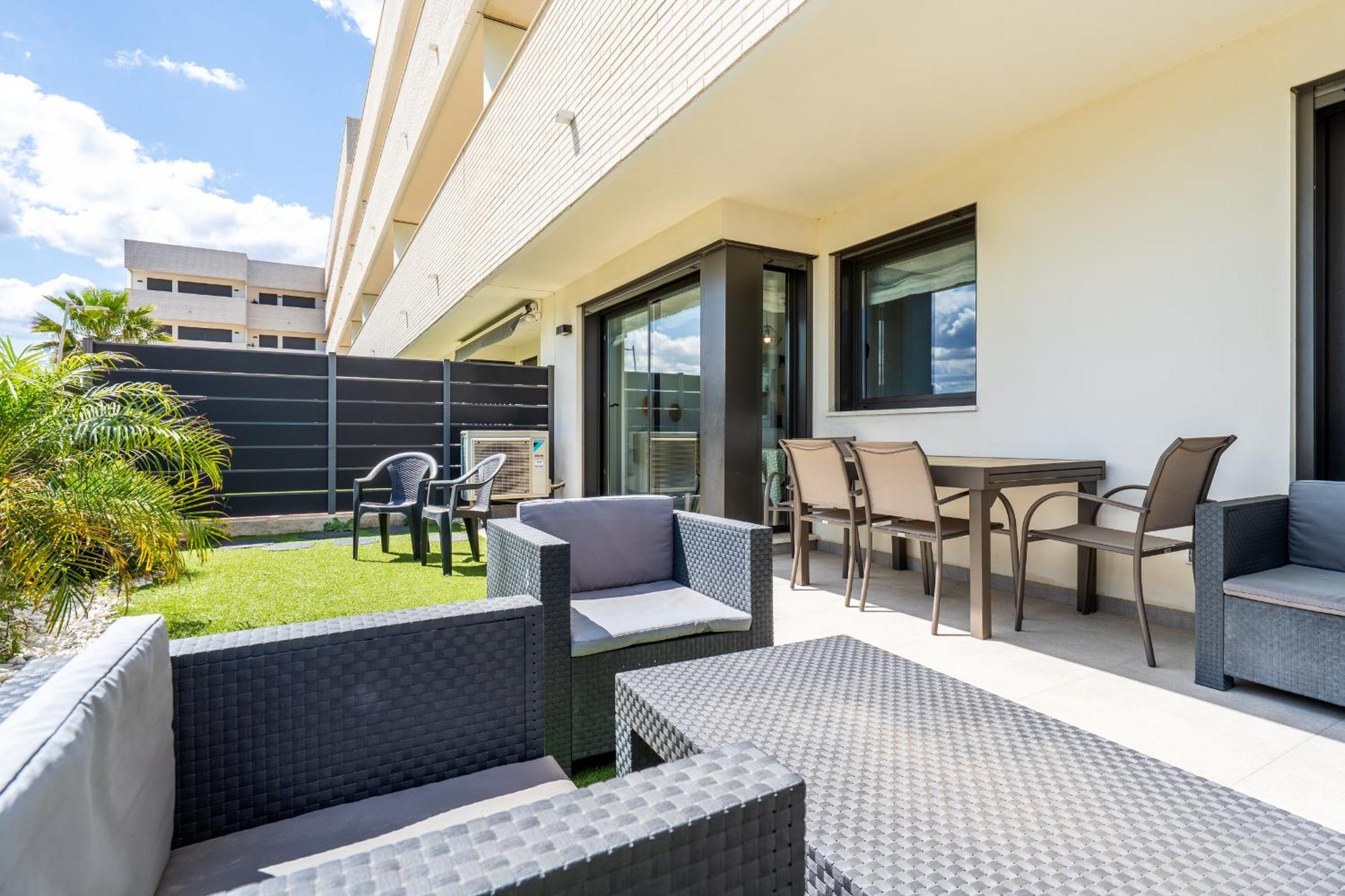ל'אמטיה דה מר Hauzify I Apartaments Roques Daurades מראה חיצוני תמונה